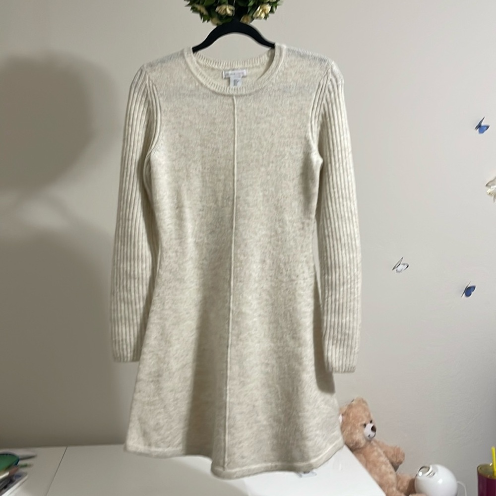 Warm winter dress - Picture 1 of 2